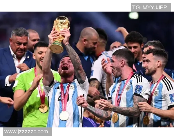 足球巨星净化历程：从争议到荣耀的蜕变与复兴之路