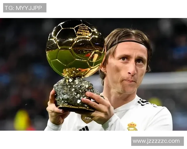 足球巨星跨国移民潮背后的经济驱动力与文化影响解析 足球巨星跨国移民潮背后的经济驱动力与文化影响解析